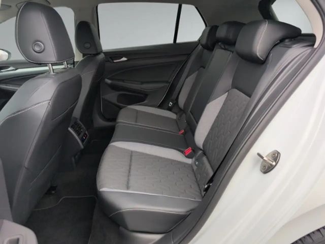 Volkswagen Golf 1.5 TSI Golf VIII