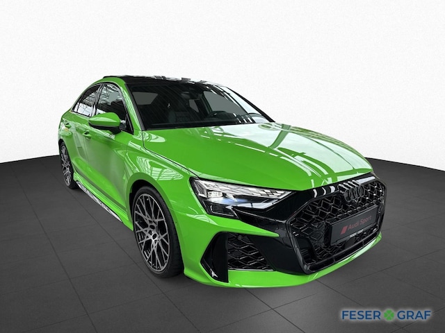 Audi RS3 Quattro S-Tronic Sedan