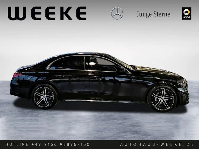 Mercedes-Benz E 200 AMG Line Sedan