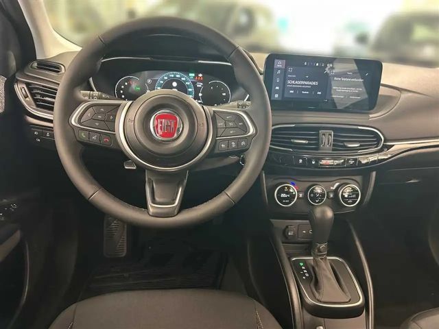 Fiat Tipo 130PS (RED) AT Rückfahrkamera Klimaautom.