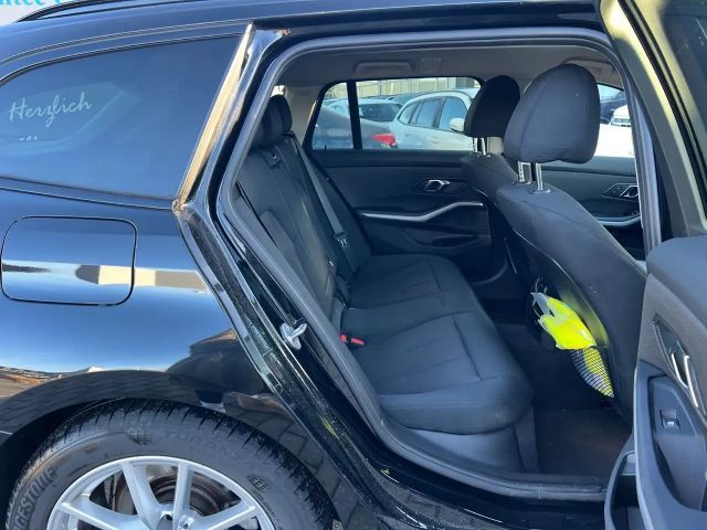 BMW 320 320d Touring xDrive