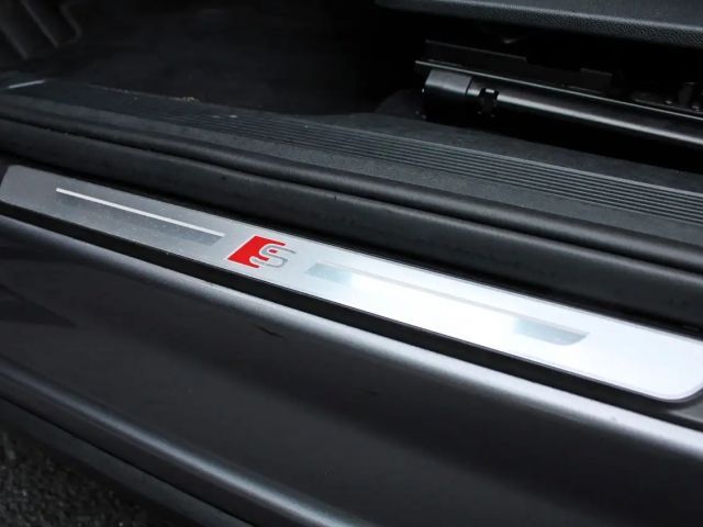 Audi Q4 e-tron 40 S-Line