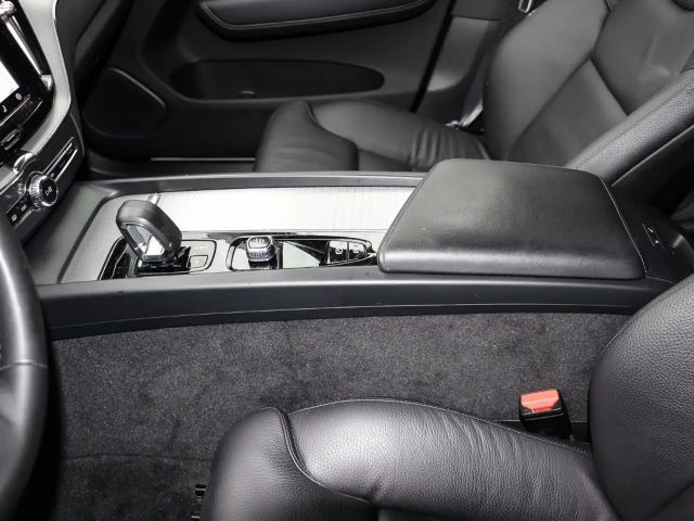 Volvo XC60 Dark Plus