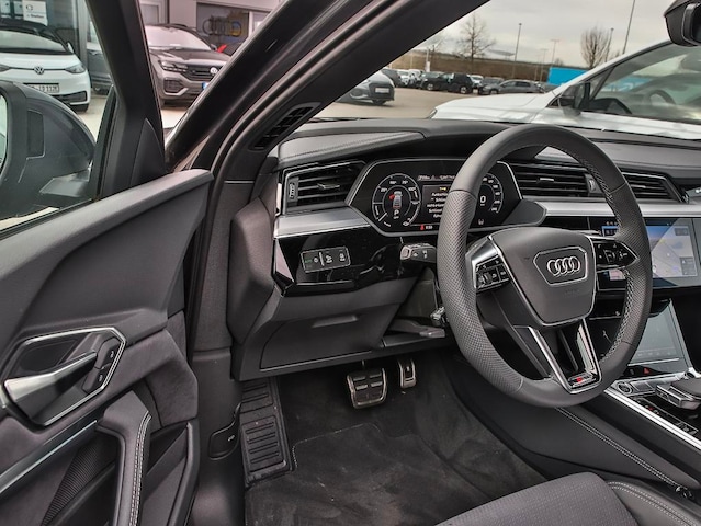 Audi Q8 e-tron 50 Quattro S-Line Sportback