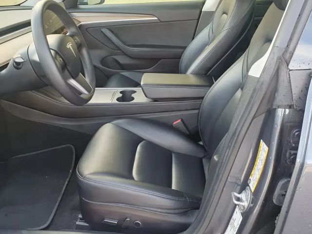 Tesla Model 3 Performance