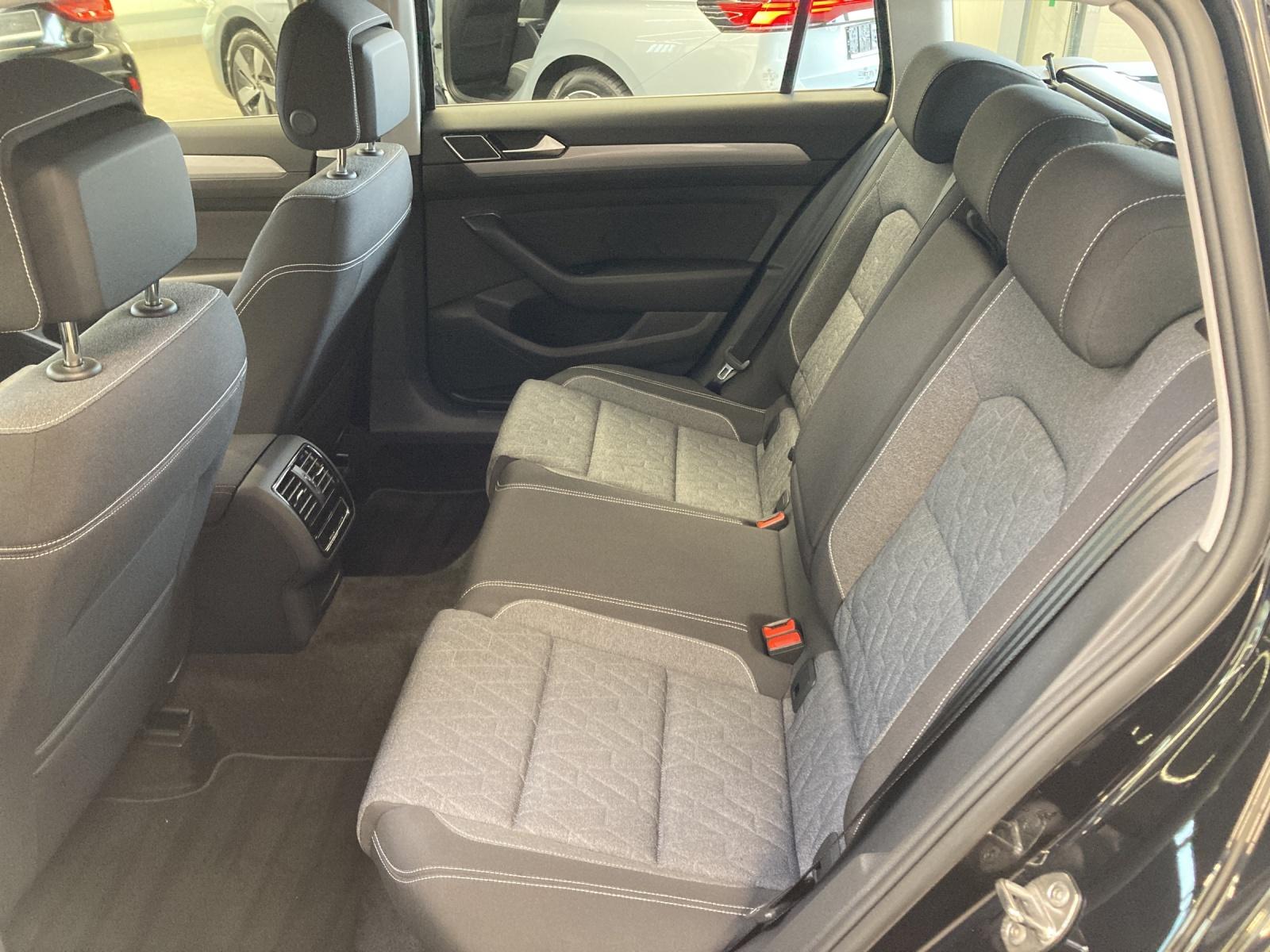 Volkswagen Passat Business DSG IQ.Drive Variant