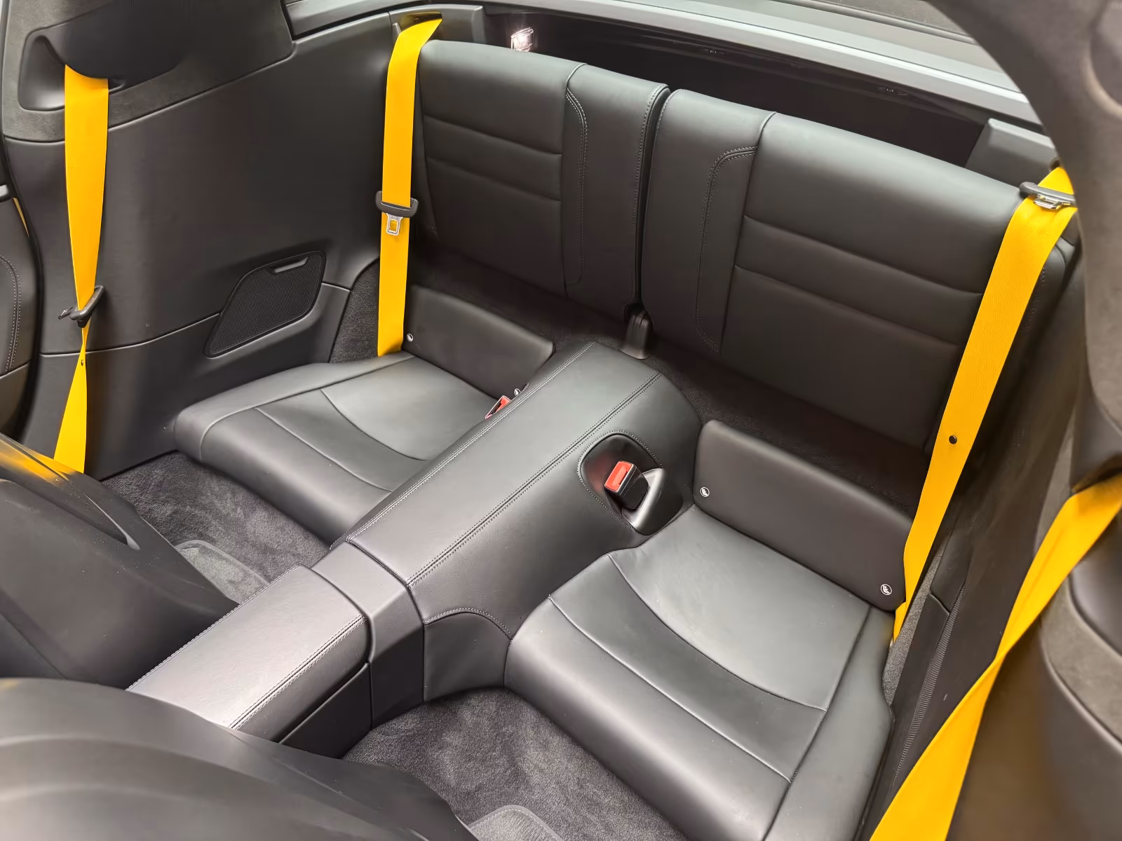 Porsche 911 4 Cabriolet GTS Targa