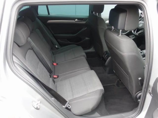 Volkswagen Passat 2.0 TDI Business DSG Variant