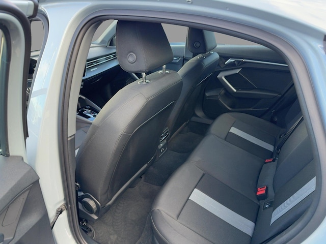 Audi A3 30 TFSI S-Tronic Sedan