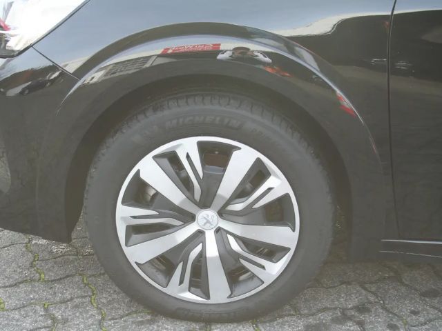 Peugeot E-208 Active Pack