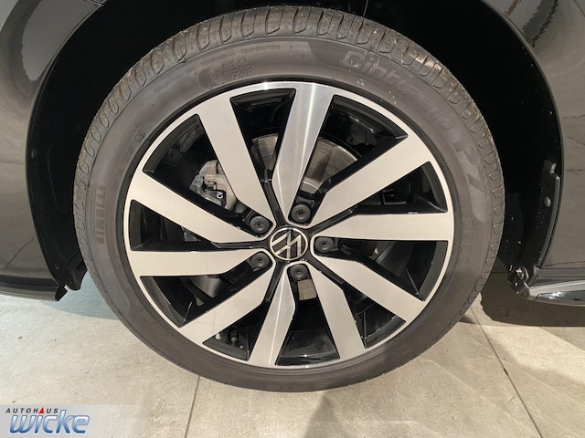 Volkswagen Touran 2.0 TDI DSG R-Line