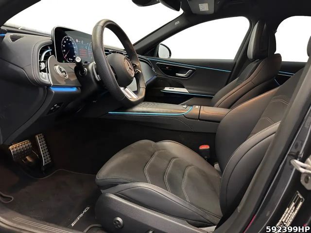 Mercedes-Benz E 220 AMG Line E 220 d Sedan