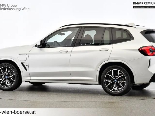 BMW X3 xDrive30e