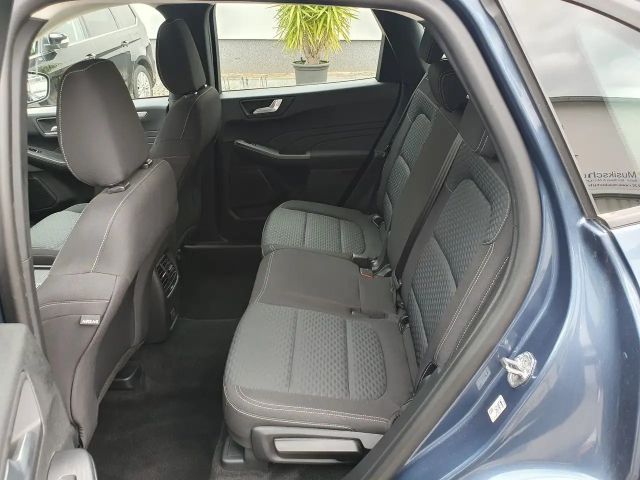 Ford Kuga Cool & Connect