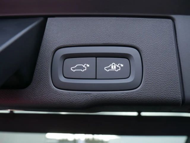 Volvo XC60 AWD Plus Recharge T8