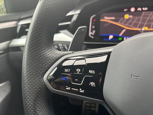 Volkswagen Arteon R 4MO*KAM*NAV*CARPLAY*Tr.-ACC*eAHK*PANO*DCC