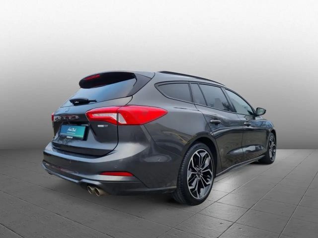 Ford Focus EcoBoost ST Line