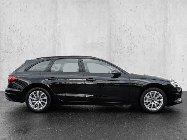 Audi A4 40 TFSI Avant Quattro S-Tronic