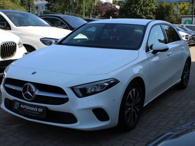 Mercedes-Benz A 180 A 180 d