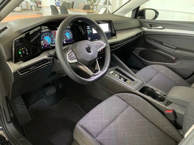 Volkswagen Golf Life Variant