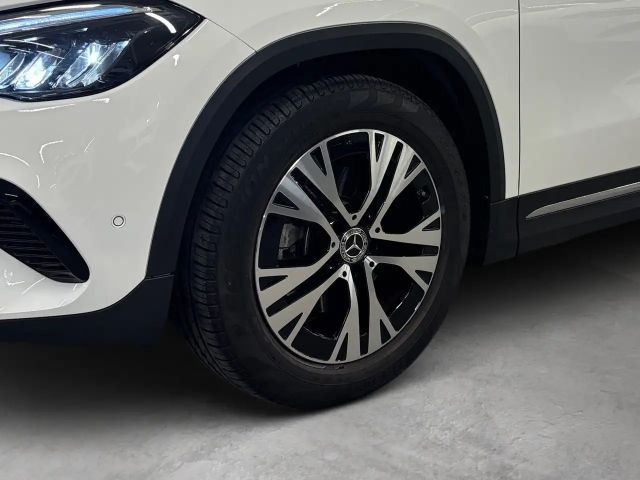 Mercedes-Benz GLA 180 Progressive