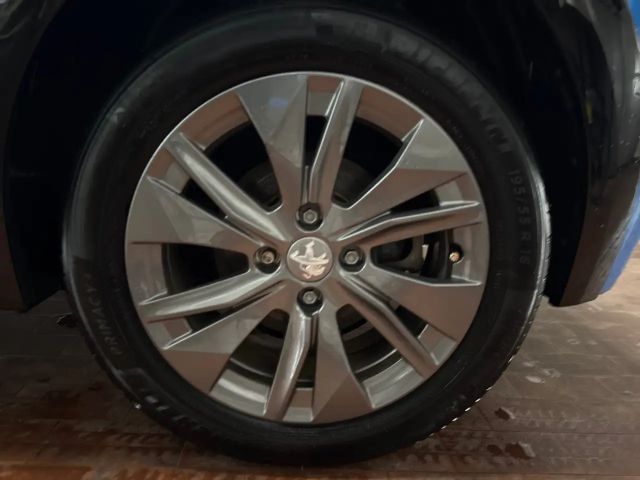 Peugeot E-208 Allure Pack