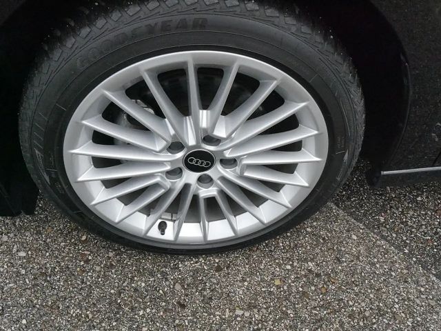 Audi A3 30 TFSI Sedan