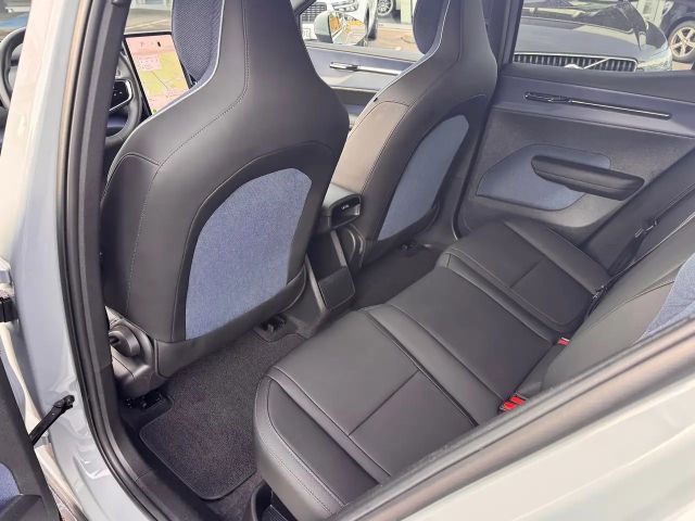 Volvo EX30 Core Extended range