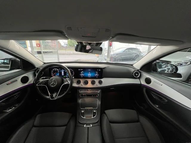 Mercedes-Benz E 220 AVANTGARDE E 220 d Estate