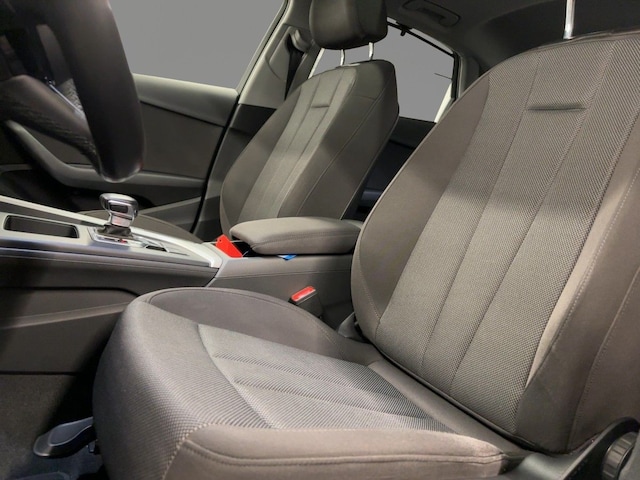 Audi A4 30 TDI S-Tronic Sedan