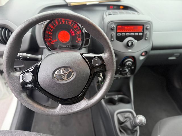 Toyota Aygo 5-deurs Business Plus