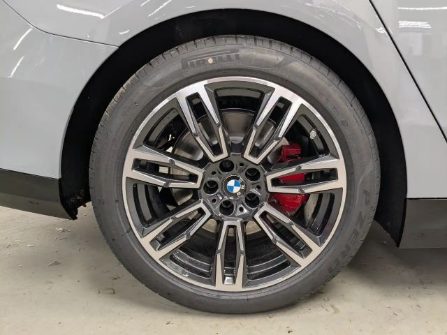 BMW 520 520d M-Sport Sedan