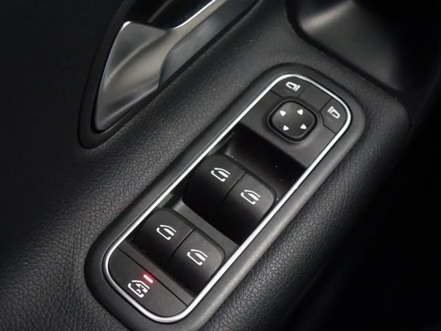 Mercedes-Benz A 200 A 200 Automatik +Navi+PDC+SHZ+Carplay+Android+Temp