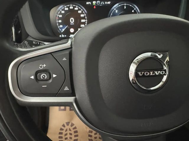 Volvo XC60 Momentum