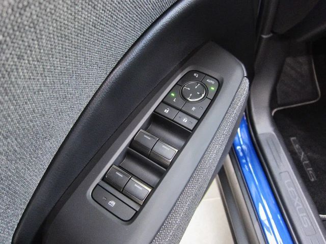 Lexus LBX 1.5 Hybrid Klimaautomatik, Kamera, BT,