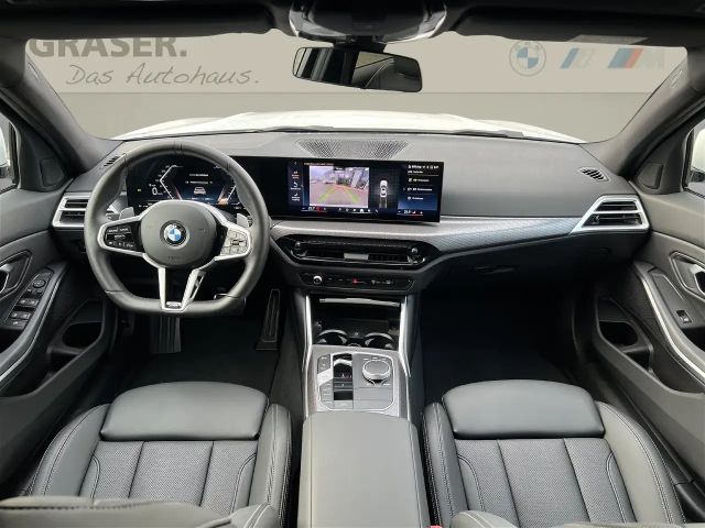 BMW 320 320i M-Sport Sedan