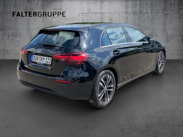 Mercedes-Benz A 180 A 180 KAMERA+TEMPO+MBUX+SPUR/BREMS+NAVI+LED+SHZ