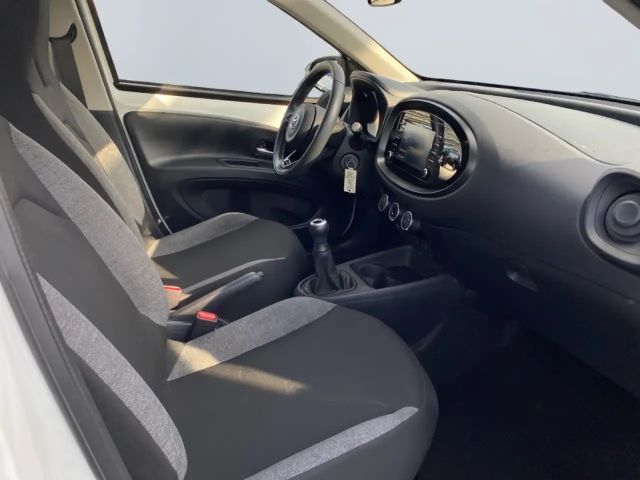 Toyota Aygo Hatchback Play X-play