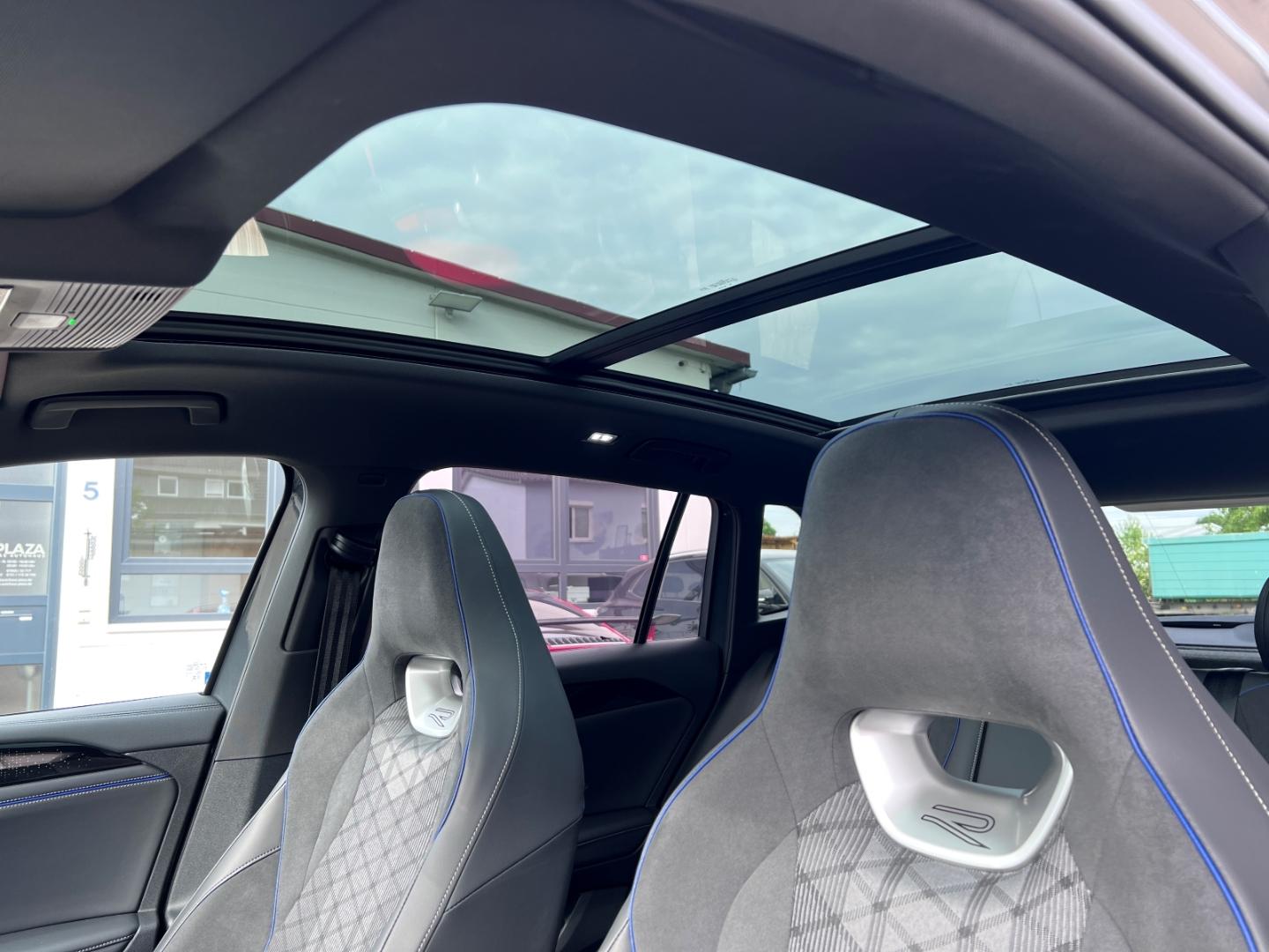 Volkswagen Tiguan 1.5 eTSI IQ.Drive R-Line