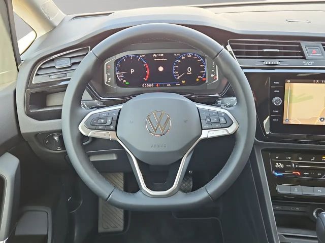 Volkswagen Touran 1.5 TSI Highline R-Line