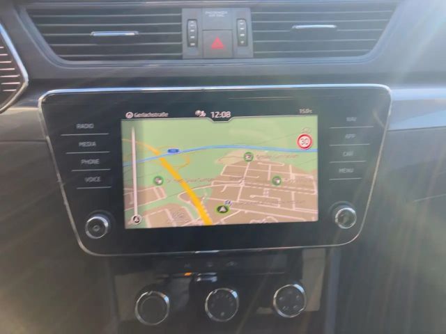 Skoda Superb 1.5 TSI ACT Active Combi