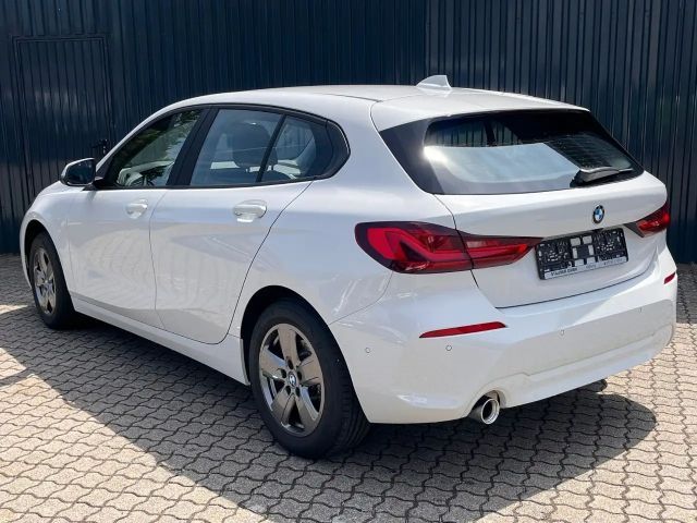 BMW 116 116i 5-deurs Sedan