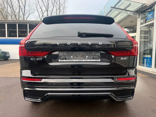 Volvo XC60 AWD Dark Plus