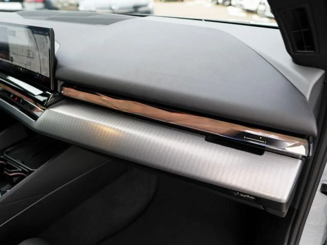 BMW 540 540d M-Sport Touring xDrive