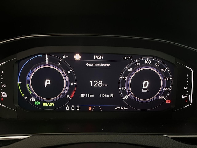 Volkswagen Passat GTE Variant