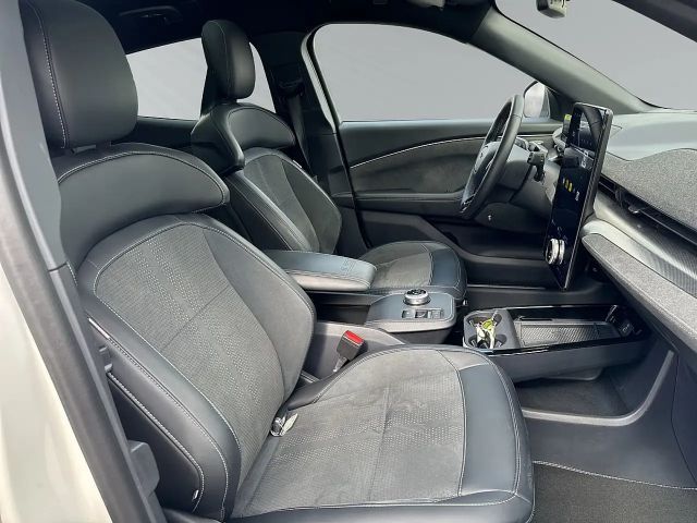 Ford Mustang Mach-E AWD Extended range GT