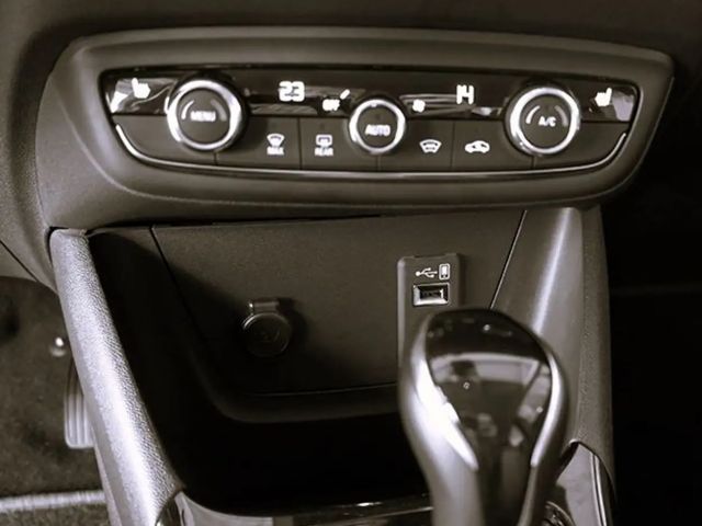 Opel Crossland X Elegance