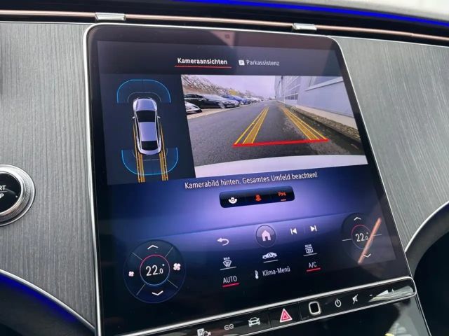 Mercedes-Benz EQE 300 AMG Line Sedan