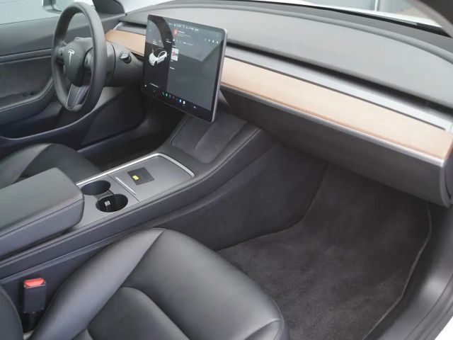 Tesla Model 3 Standard Range