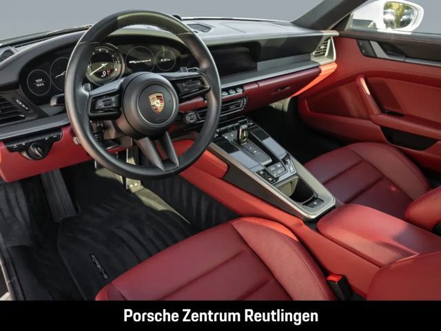 Porsche 992 4 Carrera Coupé